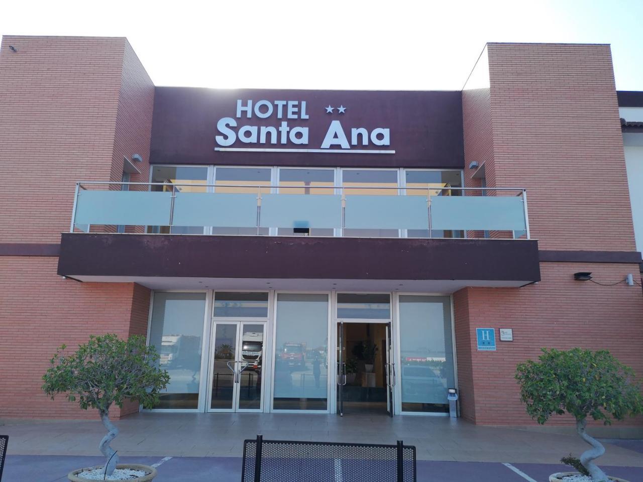 Hotel Santa Ana La Carlota Exteriör bild